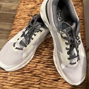 On Running Women White and Gray Sneakers like new condition!